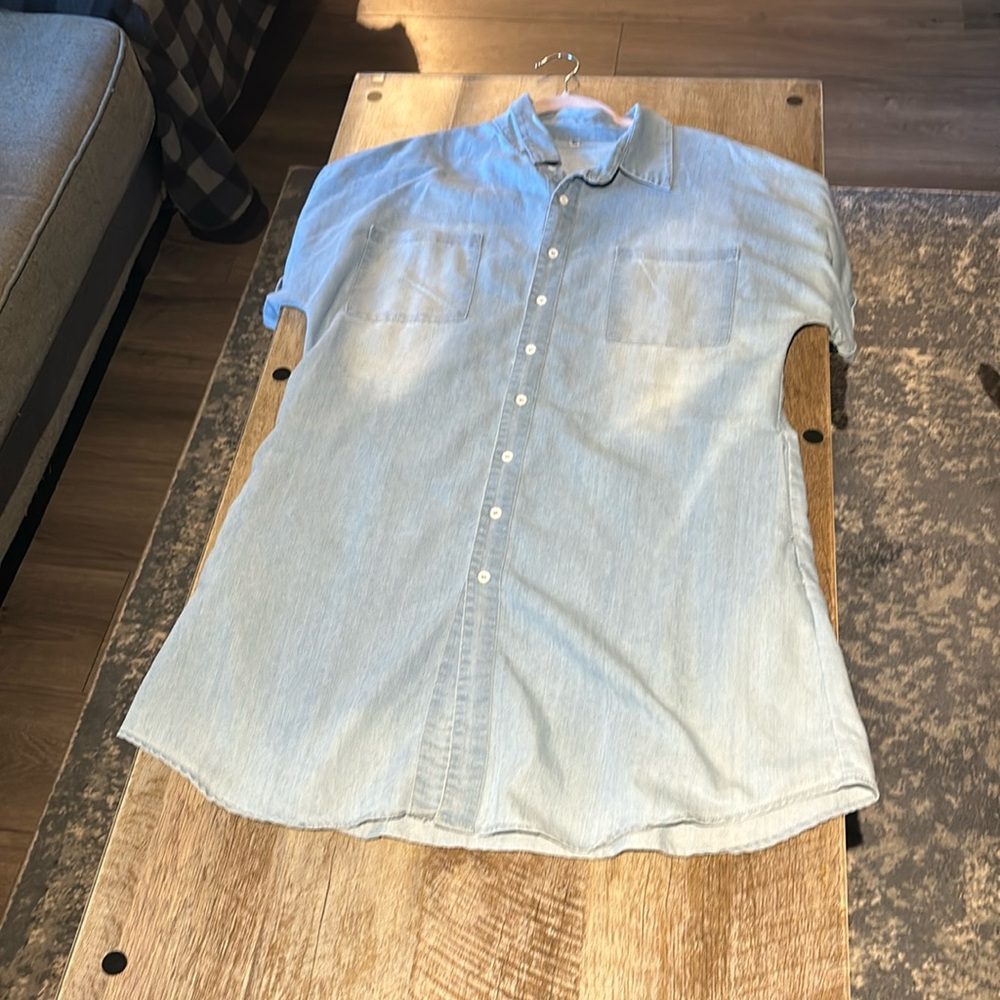 Loose fitting jean dress with pockets!